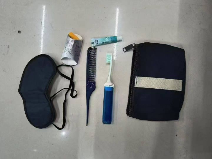 航空漱口包套装 33