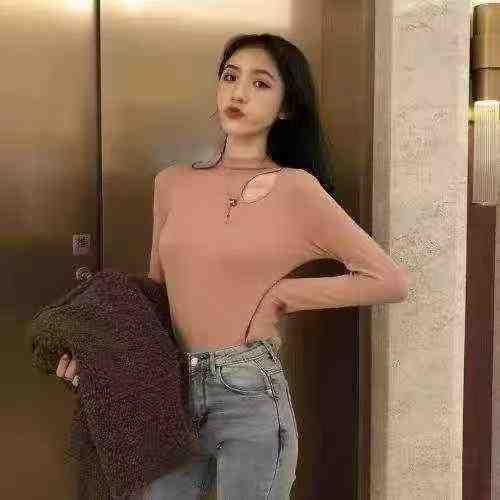 女装设计款半高领打底