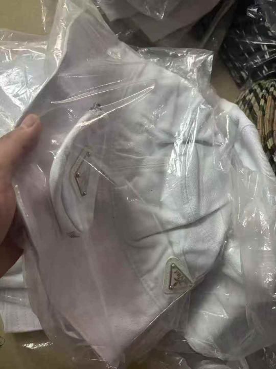 3000多个巴宝莉，