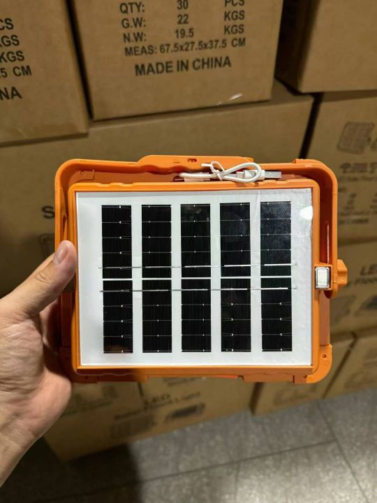 太阳能手提灯 两个色