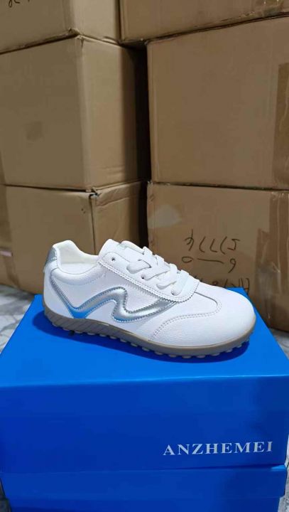 新款贴皮德训女鞋精品