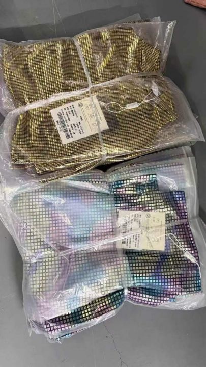烫金镭射半高领上衣5