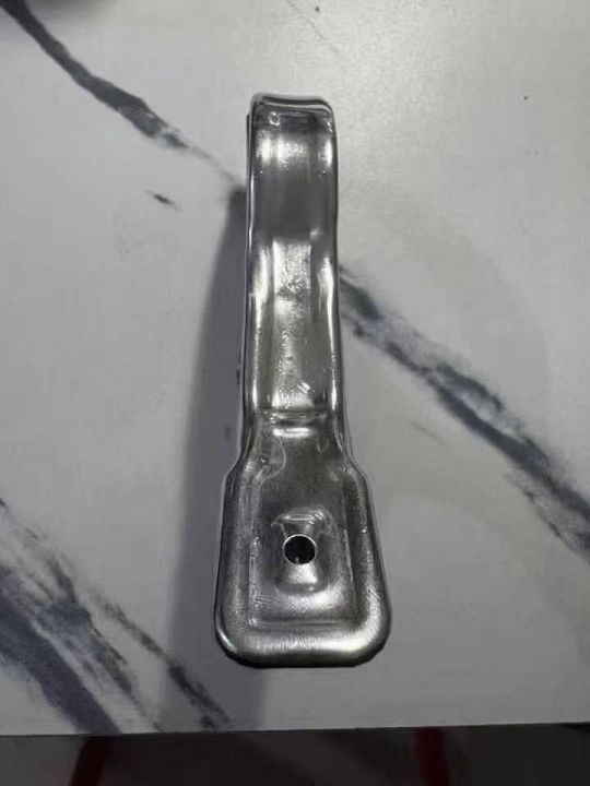 到货棉被夹300箱。