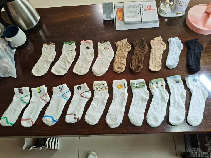 7~8款成人袜子约3