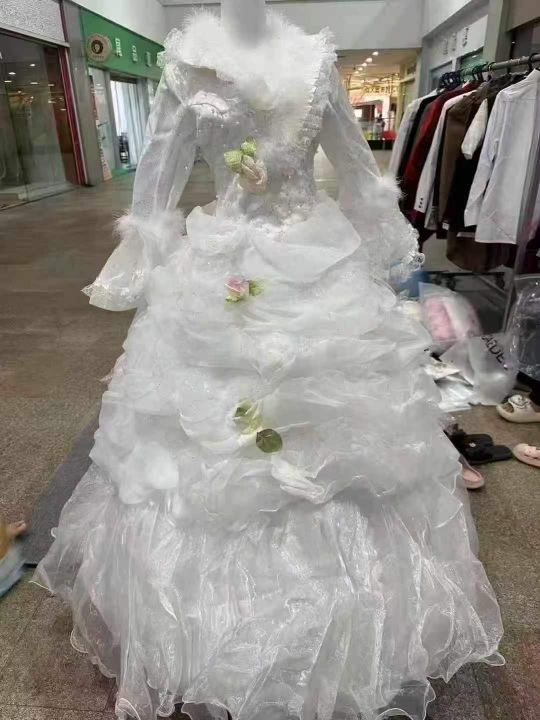 还有700件长袖蓬蓬