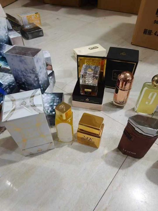 高端香水1500瓶左