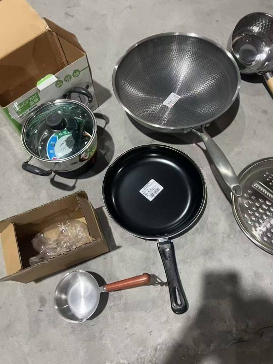 杂款餐具6吨左右，7
