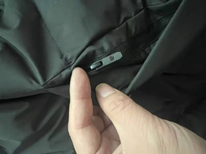 露露家五格羽绒黑色亚