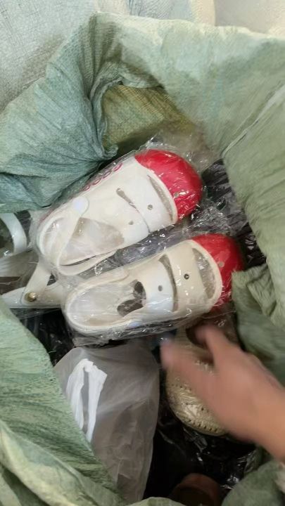 精品时尚潮流的杂款拖