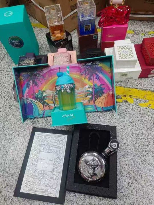 高端香水1500瓶左