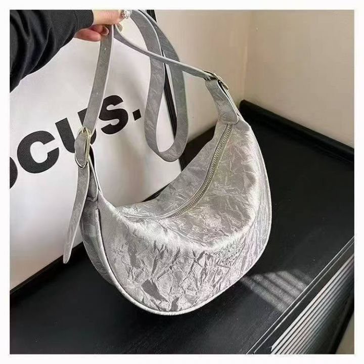 女包1300个左右，