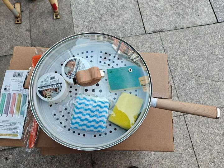 品牌32铝锅，带铲子