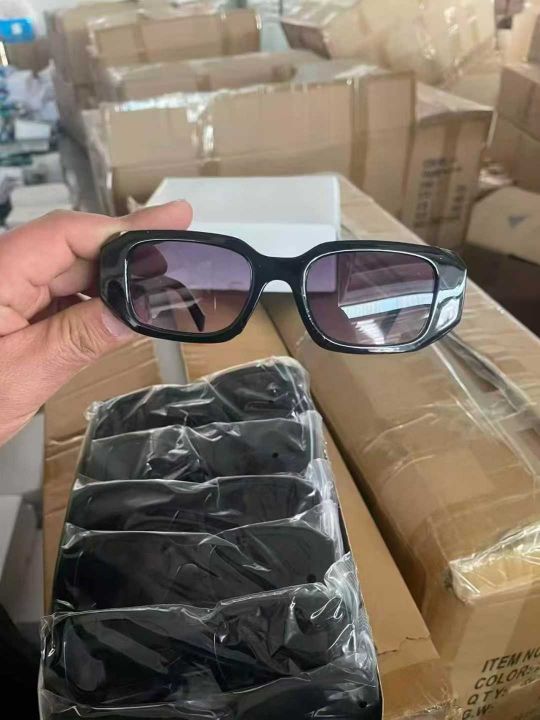 太阳眼镜5万个，款式