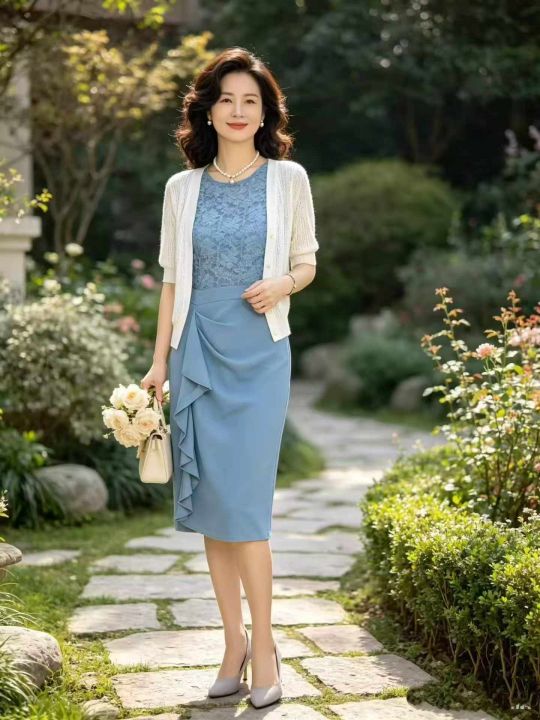 82条两款成熟风礼服
