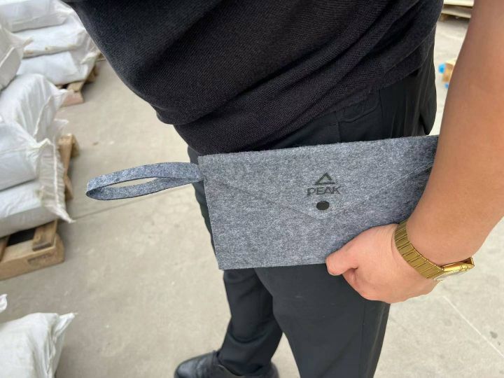 品牌毛毡包到货700