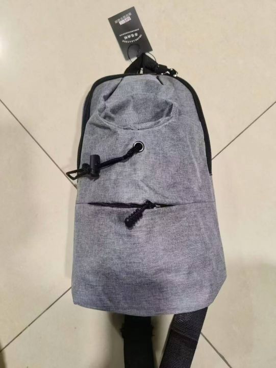 挎包600个左右  
