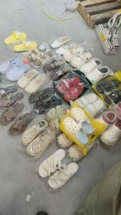 精品时尚潮流的杂款拖