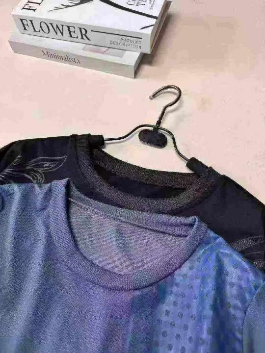 135件烫钻印花卫衣