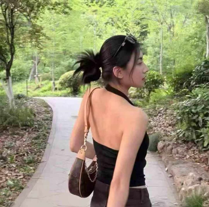 挂脖带吊带背心外穿内