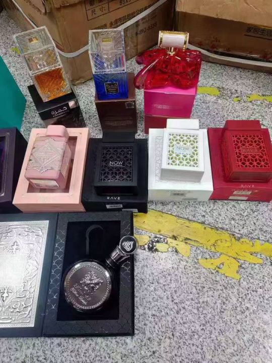 高端香水1500瓶左