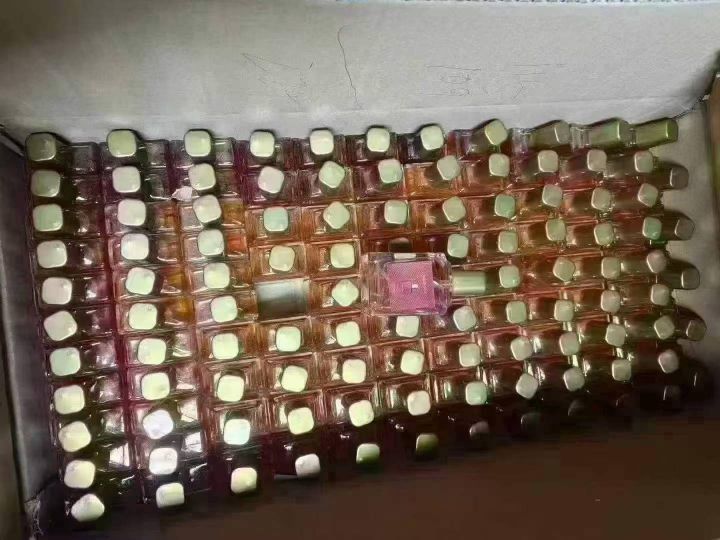 小香水20万瓶 清货