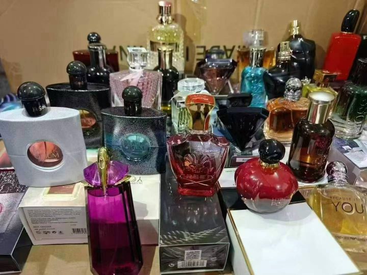 精品混款香水1000