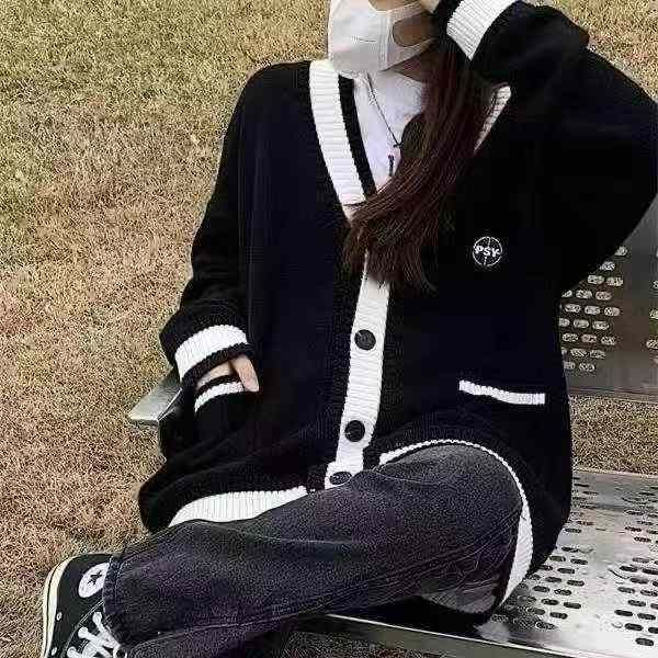 慵懒风撞色刺绣开衫毛