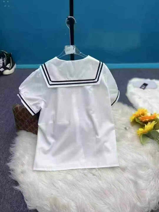 学院风白色衬衫，图一
