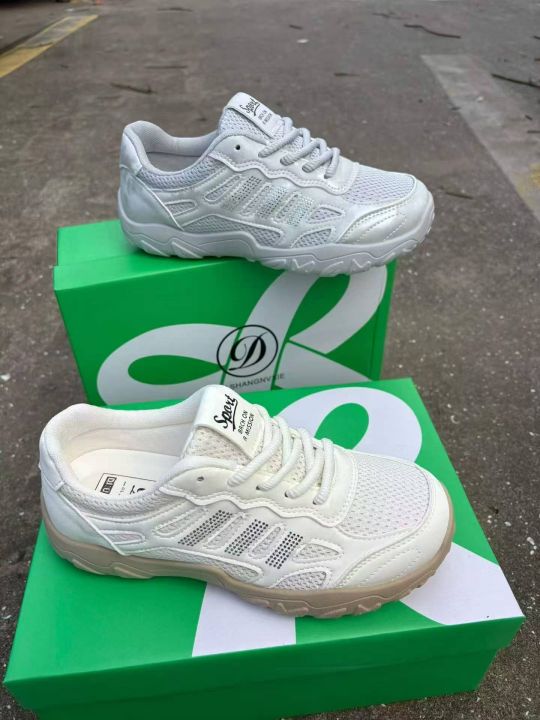 登山底双网女鞋鞋带穿
