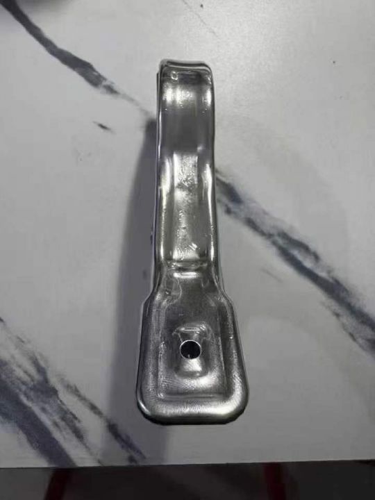 到货棉被夹300箱。