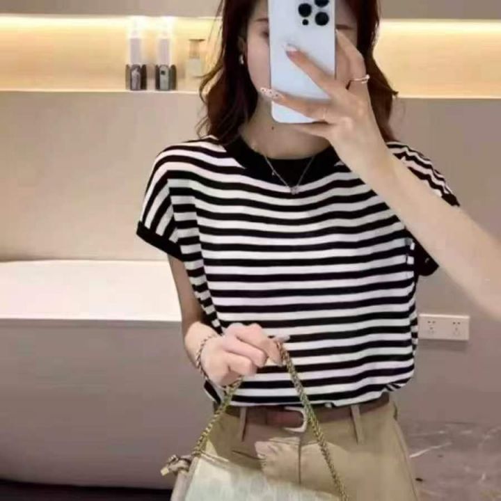 韩版条纹撞色百搭显瘦