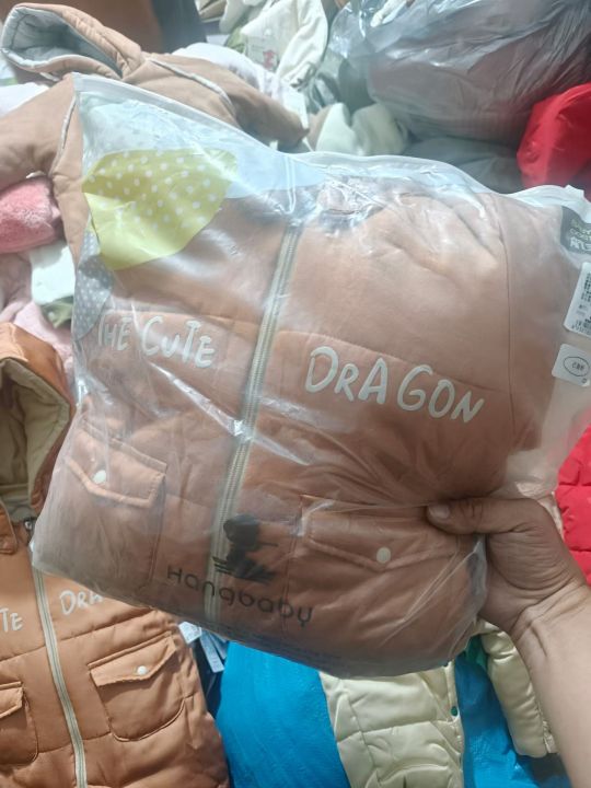 宝宝加厚连体衣。棉花