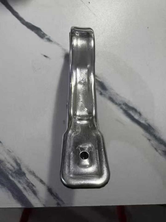 到货棉被夹300箱。