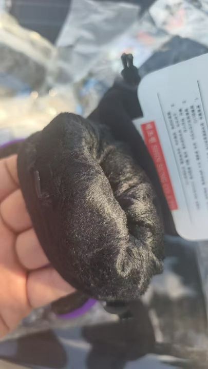几万双手套 每个款几