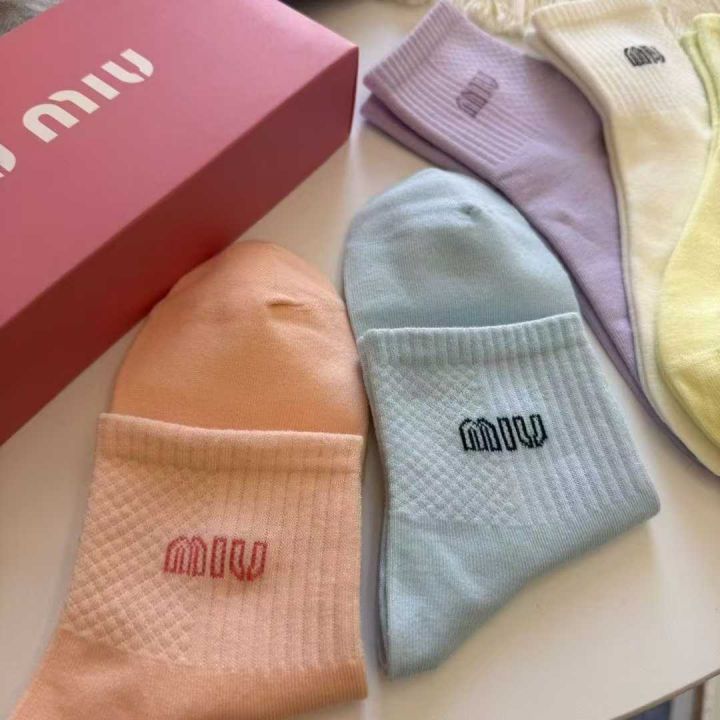 高端袜子爆款 miu