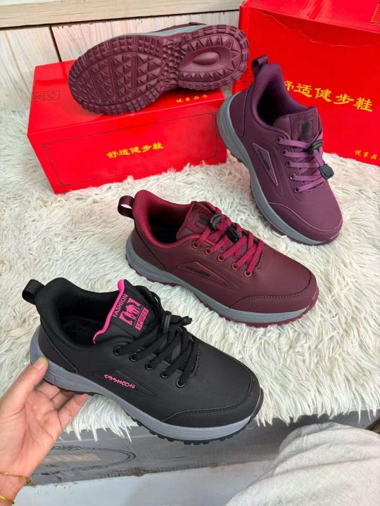 冷粘女健步鞋，皮面一