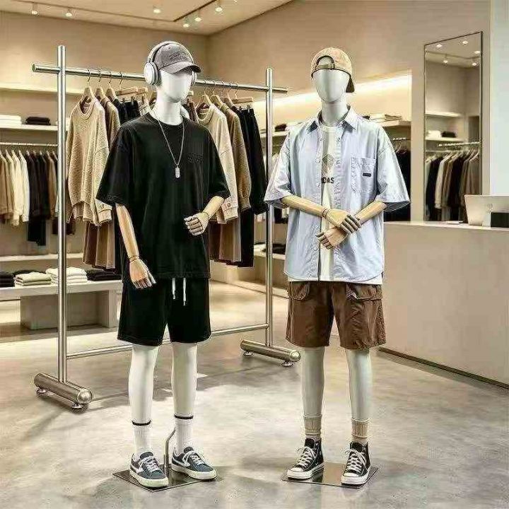98元一个，服装展示